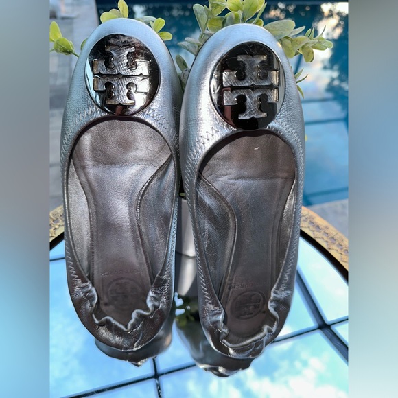 TORY BURCH Flat Silver Leather Slip size 7 - Picture 10 of 13